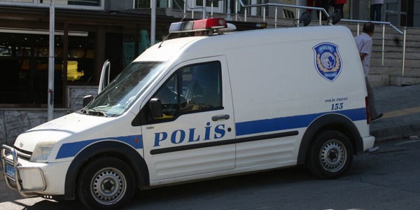 ATM'deki tuzağı vatandaş fark etti