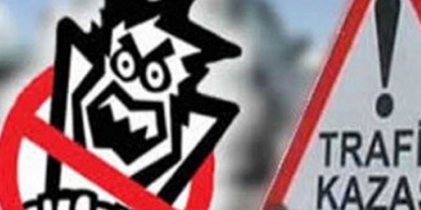 Otomobilin altında kalan çocuk hadi gari diye yardım bekledi