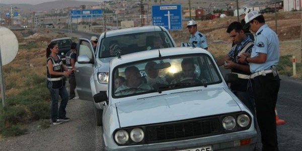Polisten kaçarken 'su'ya takıldı