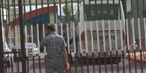 G�mr�k muhafaza memuru i�adaman� yaralad�