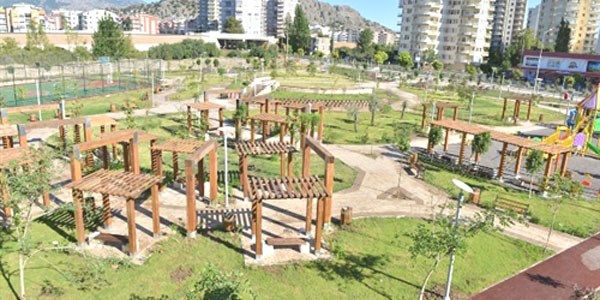 Hurma Mahallesi'ne modern park