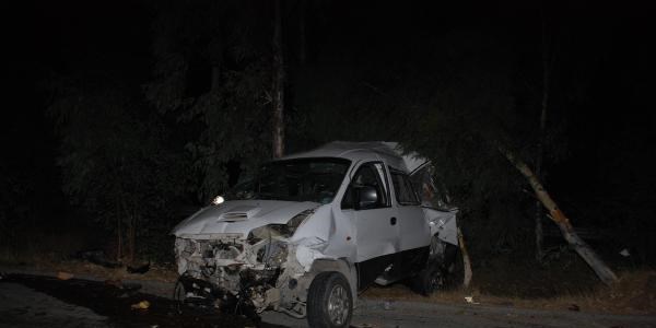 TIR'ın çarptığı araçta ölü sayısı 4 oldu