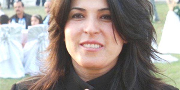 Cinayetten tutuklu belediye ba�kan� partisinden istifa etti