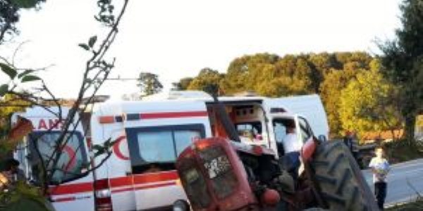 Sakarya'da trafik kazası: 5 yaralı