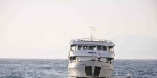 Kuşadası-Sisam seferi yapan feribota yunan makamlarınca el konuldu