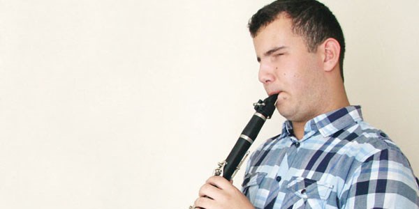 Engelliler müzik öğretmeni olabilecek