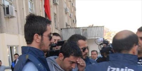 Annesi ve anneannesini öldüren sanık için akıl sağlığı raporu istendi