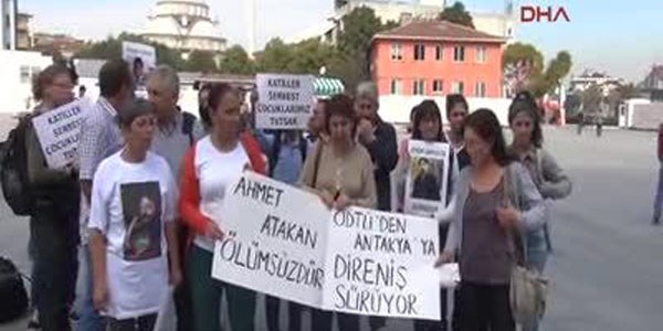 Adliye önünde adalet zinciri
