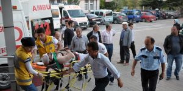Gümüşhane'de trafik kazası: 1 ölü, 2 yaralı