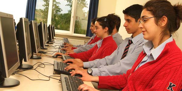 Liselerde 'bilişim suçu' düzenlemesi