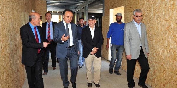 Vali Altıparmak, Bilim Ve Sanat Merkezi inşaatını gezdi