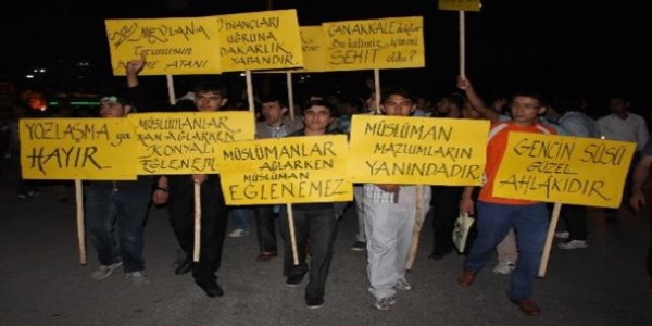 Konya'da konser protestosu