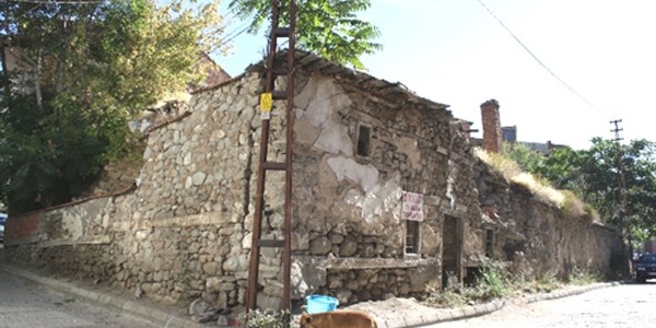 Sivrihisar 'Kumacık Hamamı' yıkıldı yıkılacak