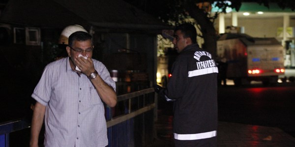 Hatay'da ��kan olaylarda 1 polis yaraland�/ Video