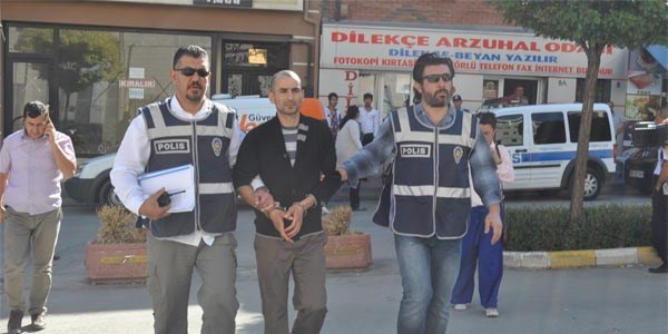 Çarşaflı cinayet zanlısı adliyede