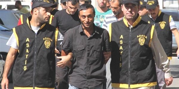 Sahte polisi gerçek polis yakaladı