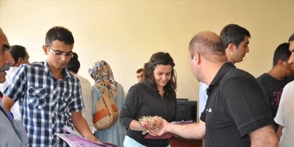 Yeni ��retmenler Silopi'ye gelmeye ba�lad�