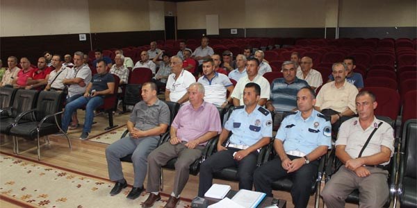 Öğrenci taşıyacak servis araçlarının sürücülerine seminer