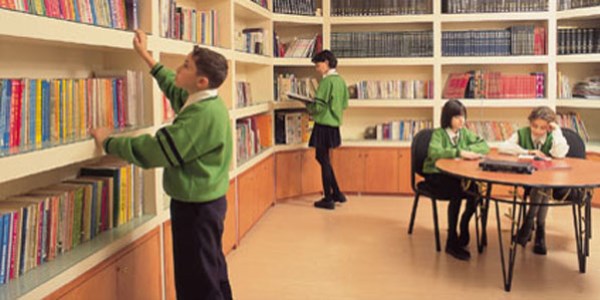 Kitab� keyif i�in okuyan �ocuklar, derslerinde daha ba�ar�l�