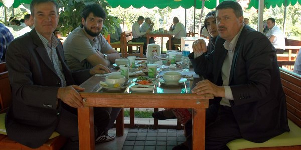 Yemek zamm�n� protesto eylemi