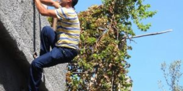 E�i ile tart��an adam intihar etmek istedi