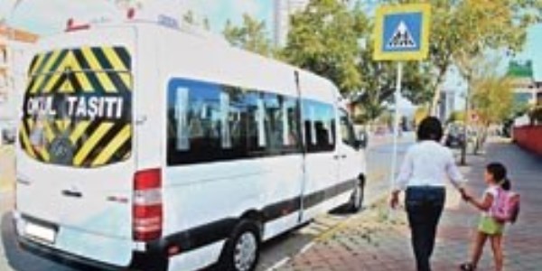 Okul servislerinde futbol sohbeti yasak