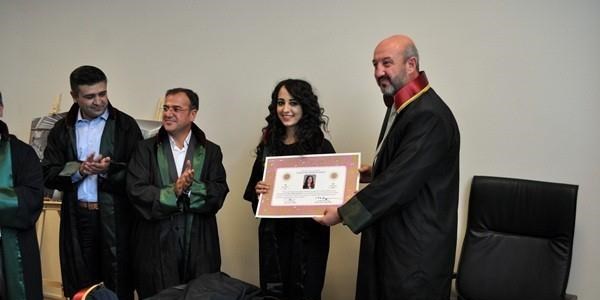 Stajlarını tamamlayan 5 avukata ruhsatları verildi