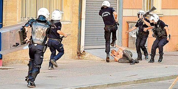 Polisin 'orant�s�z g�c'�n� hukuk fak�lteleri bulacak