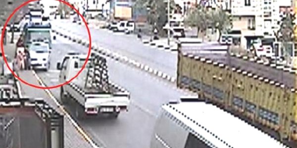 Sultangazi'de sürücüsüz kamyonet dehşeti