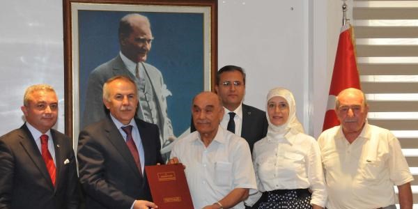 30 y�lda biriktirdi�i 1 milyon liray� e�itim i�in ba���lad�