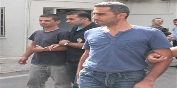 Polisin kameras�n� alan g�stericiler yakaland�