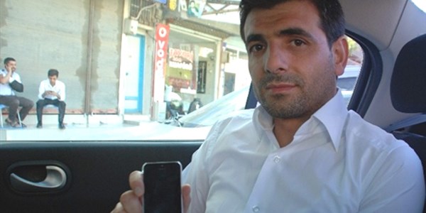 �zmir'de buldu�u telefonun sahibine ula�t�