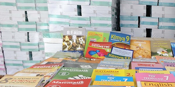 Binlerce öğrenci bir ay kitapsız kaldı