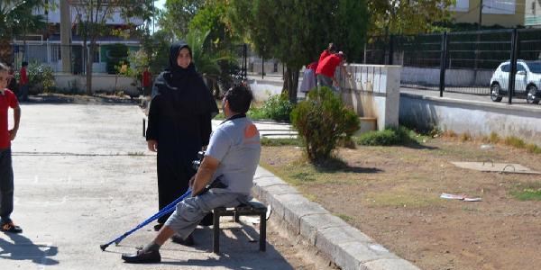 Tesett�r ile derse giren ��retmen tepki �ekti
