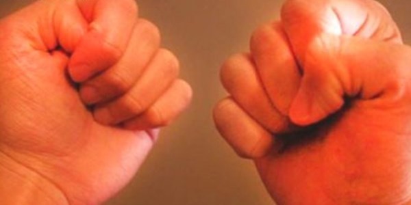 Kız arkadaşıyla tartışıp camı yumruklayınca öldü