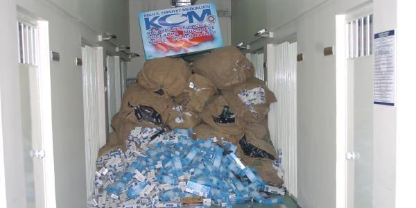 Bakliyat y�kl� t�r'da 30 bin paket ka�ak sigara