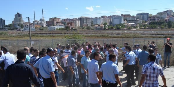 Deste�e gelen sendikac�lar birbirine girdi