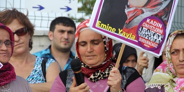 �ocuk gelin davas�nda anne �lk� Y�lmaz g�z ya�lar�na hakim olamad�