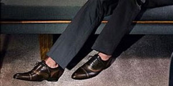 Yanl�� ayakkab� se�imi topuk dikenine neden oluyor