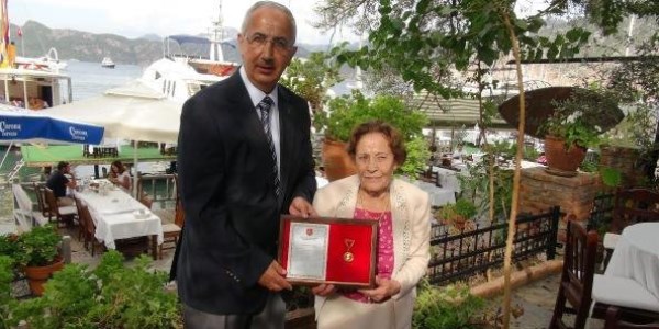 Öğretmen emeklisi 700 bin liralık servetini TSK Vakfı'na bağışladı