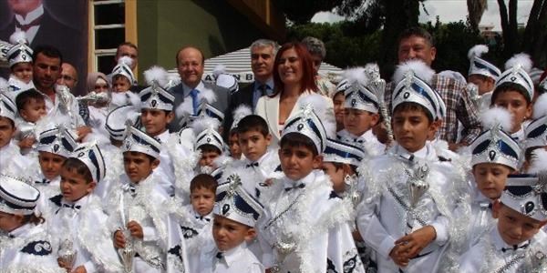 Aydın'da 75 çocuk erkekliğe ilk adımını attı