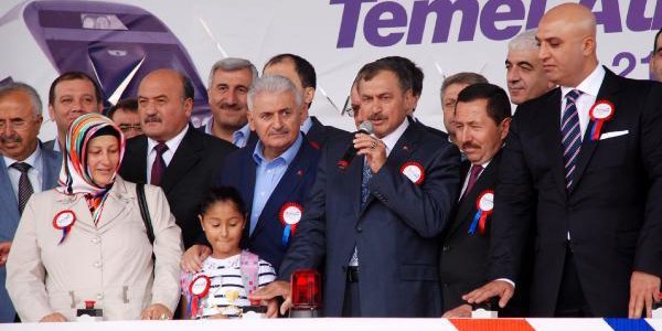 Bakan Ero�lu: Yollar Afyon kayma�� gibi oldu