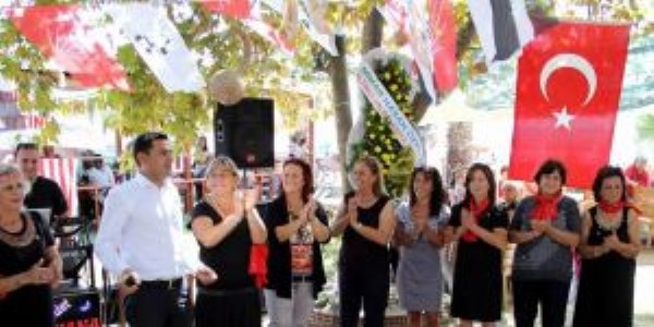 Öğrencilere yardım için matinede buluştular