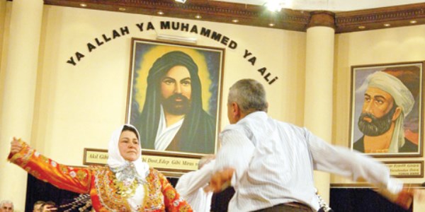 Paketten cemevlerine d�rt kadro ��kt�