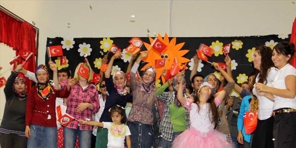 Rehabilitasyon öğrencilerini marifetleri izleyenleri büyüledi