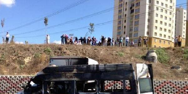 Trafik kazasında 1 çocuk yanarak öldü