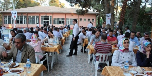 Ceylanpınar'da öğretmenlere moral yemeği