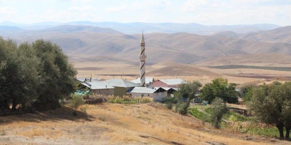 Köylülerin yol tepkisi