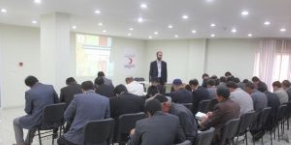 Kızılay Ağrı Şubesi'nden din görevlilerine seminer
