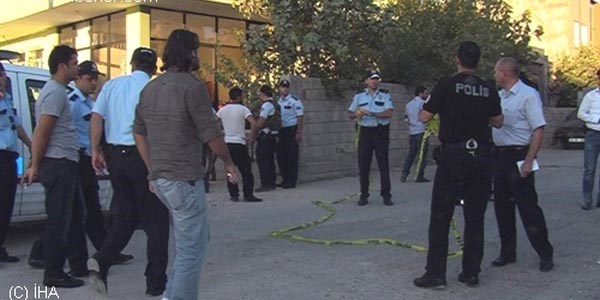 Şizofreni hastası polisi alarma geçirdi